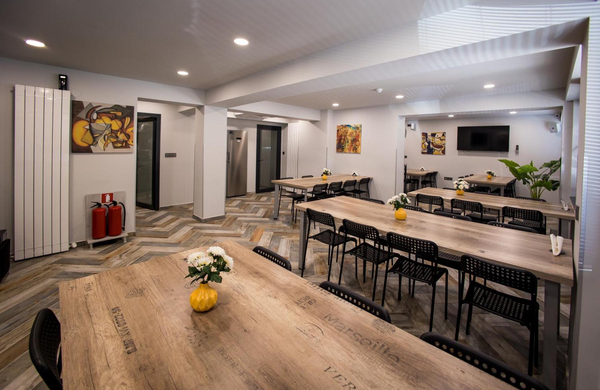 Dorm Bg Pet-Friendly Aparthotel Стара Загора Екстериор снимка